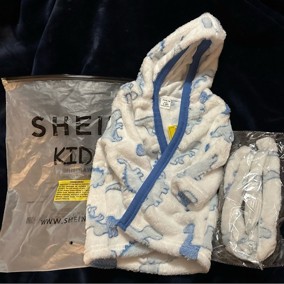 SHEIN Kids, 1-3 Months Baby Robe - Picture 2 of 2